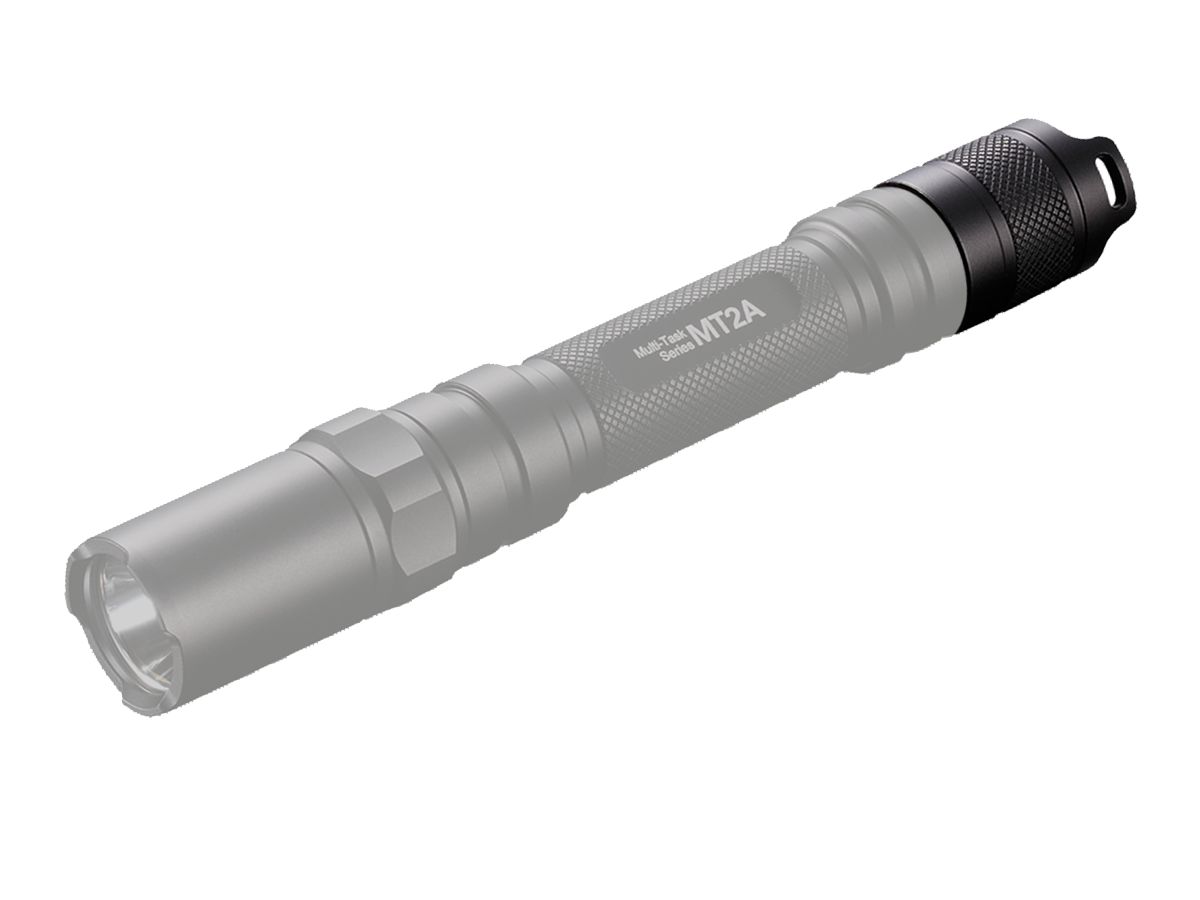 Eine silberne taktische LED-Taschenlampe der Nitecore Multi-Task-Serie MT2A, isoliert vor einem einfarbig schwarzen Hintergrund.